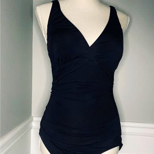 Jantzen Size 10 Black V-Neck Swimsuit